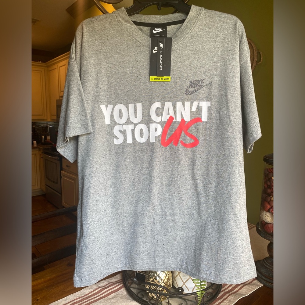 NWT Nike Gray Move To Zero Short Sleeve Tee